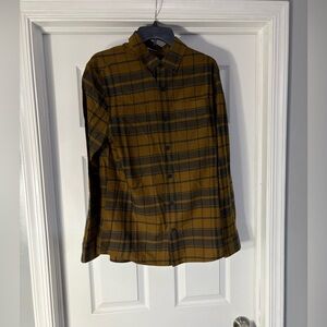 Duluth Trading Plaid Button-Up Shirt